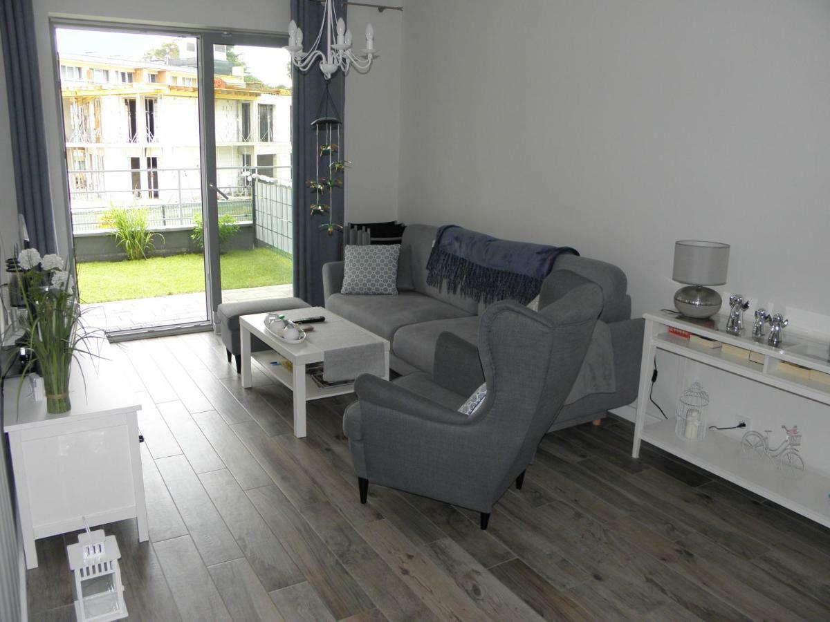 Apartament Z Ogrodkiem Pobierowo Exterior photo